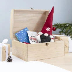 Personalised Christmas Woodland Chest Keepsake BoxBG-9448 9 Personalised Christmas Woodland Chest Keepsake BoxBG-9448 -Santa Gifts Shop BG 94480003